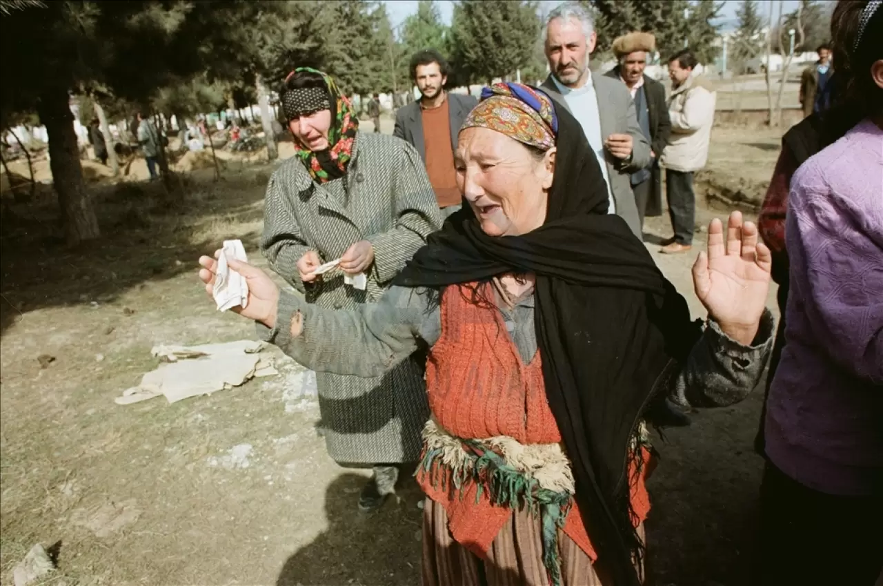 Hocalı Soykırımı ve Kanlı Yanvar, Azerbaycan tarihinde derin izler bıraktı. Peki, bu trajediler nasıl yaşandı, kimler sorumluydu ve dünya neden sessiz kaldı?