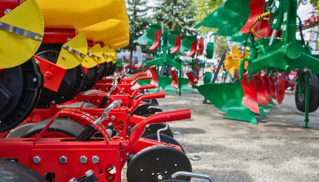 Ödemiş Tarım Fuarı, 24-27 Nisan'da tarım teknolojilerinin geleceğini sergiliyor. Yeni nesil robotlar, traktörler ve organik ürünlerle sektörü heyecanlandıracak!