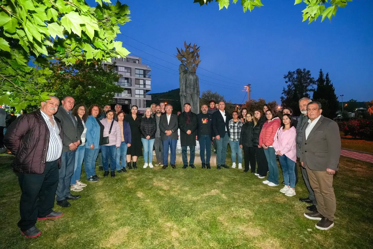 Türkiye’deki 68 kuşağının önderleri Deniz Gezmiş, Yusuf Aslan ve Hüseyin İnan, idam edilişlerinin 53. yıl dönümünde Gaziemir’de anıldı. 