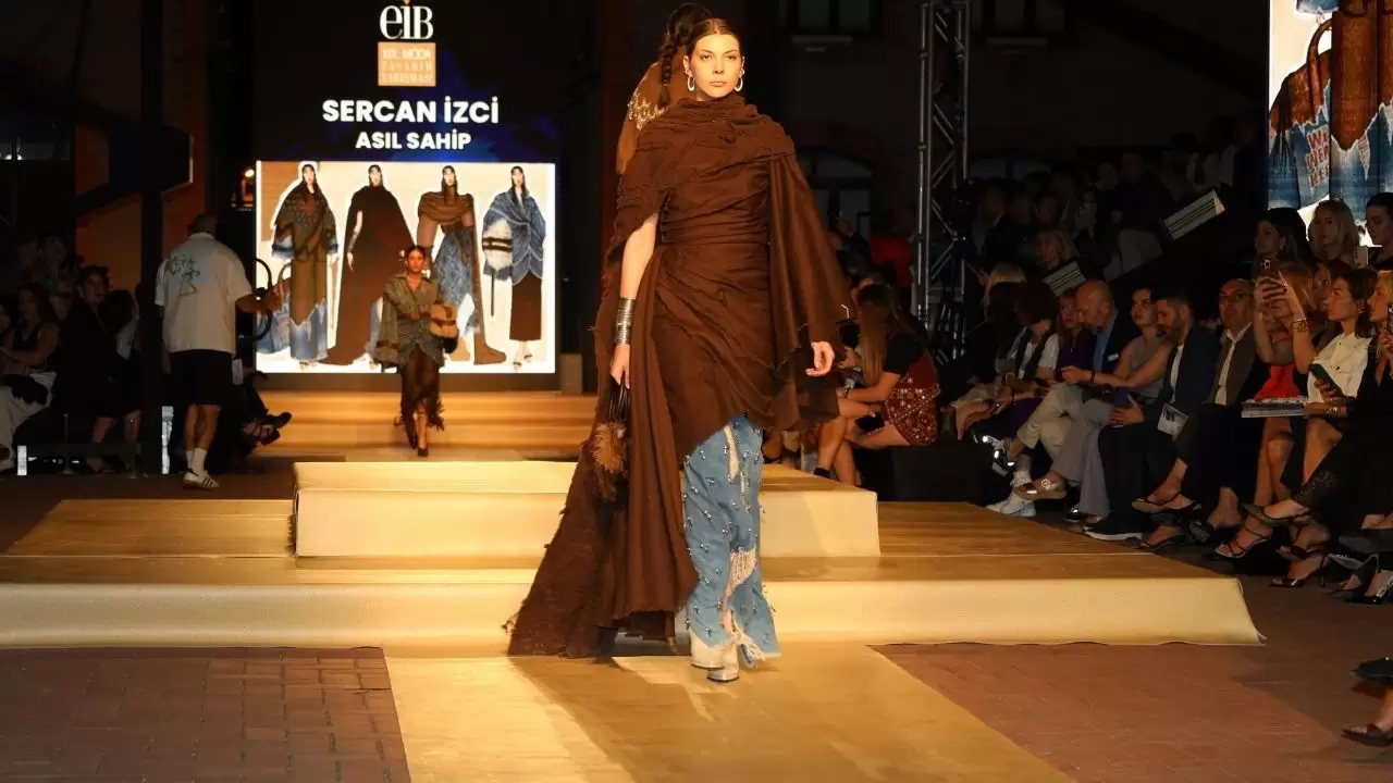 Türk moda endüstrisine genç, vizyoner, başarılı tasarımcılar kazandırmak amacıyla Ege Hazır Giyim ve Konfeksiyon İhracatçıları Birliği tarafından bu yıl 19. kez düzenlenen, EİB Moda Tasarım Yarışması, ilham verici koleksiyonlarla modaseverleri buluşturdu.