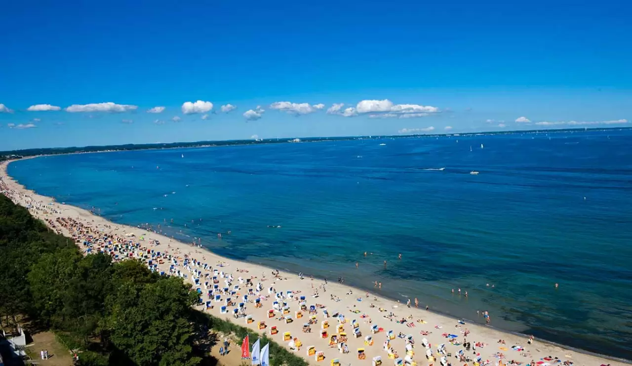 Yazın tatil yapmak ve aynı zamanda serinlemek isteyenlerin aklına sahiller gelmektedir. Yeniliman Sahili hakkında merak edilenleri haberimizde derledik.
