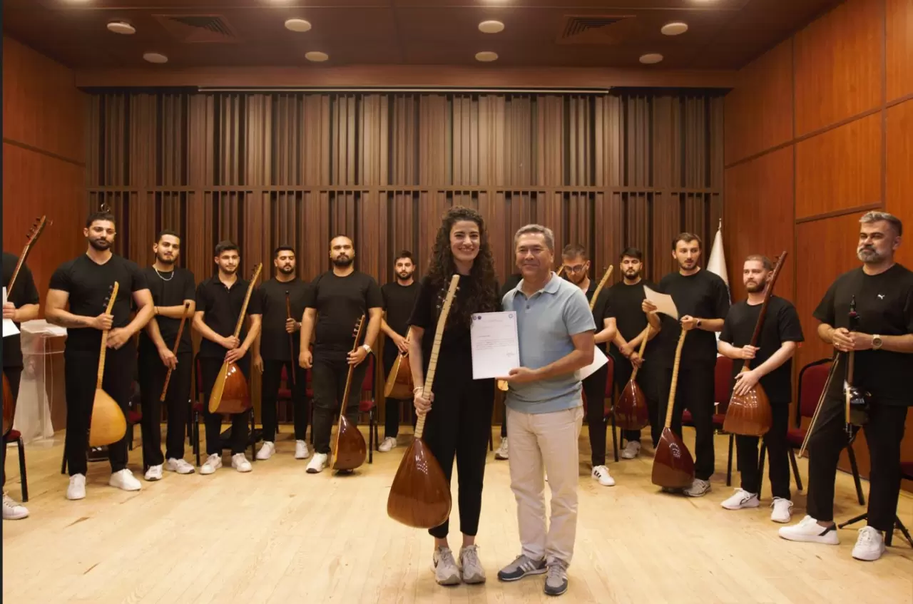 Ege Üniversitesi (EÜ) Devlet Türk Musikisi Konservatuvarı (DTMK) tarafından “İleri Çalgı Repertuvarı; Yılsonu Dinletisi” düzenlendi.