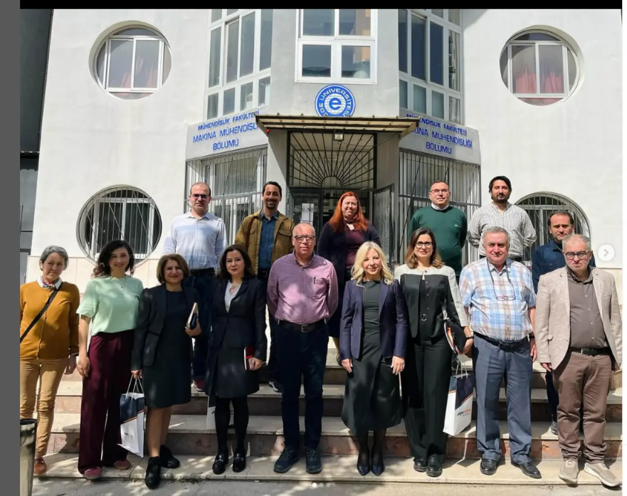 Ege Üniversitesi (EÜ) Mühendislik Fakültesi Makine Mühendisliği Bölümü, ulusal ve uluslararası platformda ihtiyaç duyulan nitelikli makine mühendislerini sektöre kazandırma amacıyla eğitim ve öğretim faaliyetlerini 1994 yılından bu yana sürdürüyor. Makine Mühendisliği Bölümü, son dönemde Ege Üniversitesi Rektörü Prof. Dr. Necdet Budak’ın öncülüğünde, ülkemizin sanayideki rekabet gücünü dünya nezdinde artırmak amacıyla yapılan bilimsel yatırımlarla altın çağını yaşıyor.