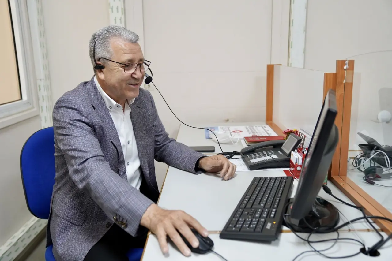 Yapay Zekâ, dijitalleşme ve büyük veri alanlarında yeni programların açıldığı 20 üniversiteden biri olan Ege Üniversitesinde geçen yıl eğitim öğretime başlayan üç ön lisans programı bu yıl yeni öğrencilerini bekliyor.