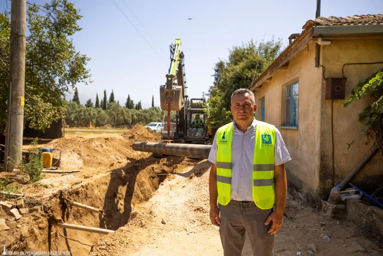 İzmir Büyükşehir Belediyesi, Ödemiş’te yaşanan su taşkınlarını önlemek ve ilçeyi sağlıklı ve kesintisiz suya kavuşturmak için 200 milyon liralık yatırım yapıyor.  