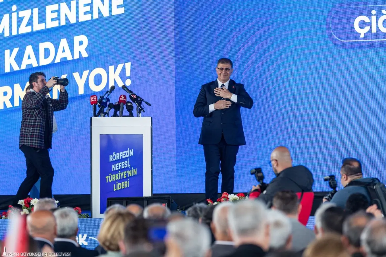 İzmir Büyükşehir Belediye Başkanı Dr. Cemil Tugay, İlkses TV’nin canlı yayınına katılarak kentte yürütülen çalışmalar hakkında bilgi verdi. 
