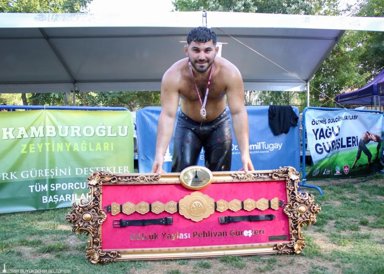 İzmir Büyükşehir Belediyesi, Ödemiş Belediyesi ve Türkiye Geleneksel Güreşler Federasyonu tarafından organize edilen Ödemiş Gölcük Yaylası Yağlı Güreşleri’nde sonuçlar belli oldu. Büyük heyecanın yaşandığı güreşlerin finalinde Erkan Taş, rakibi Tufan Güzel’i mağlup ederek başpehlivan unvanının sahibi oldu.
