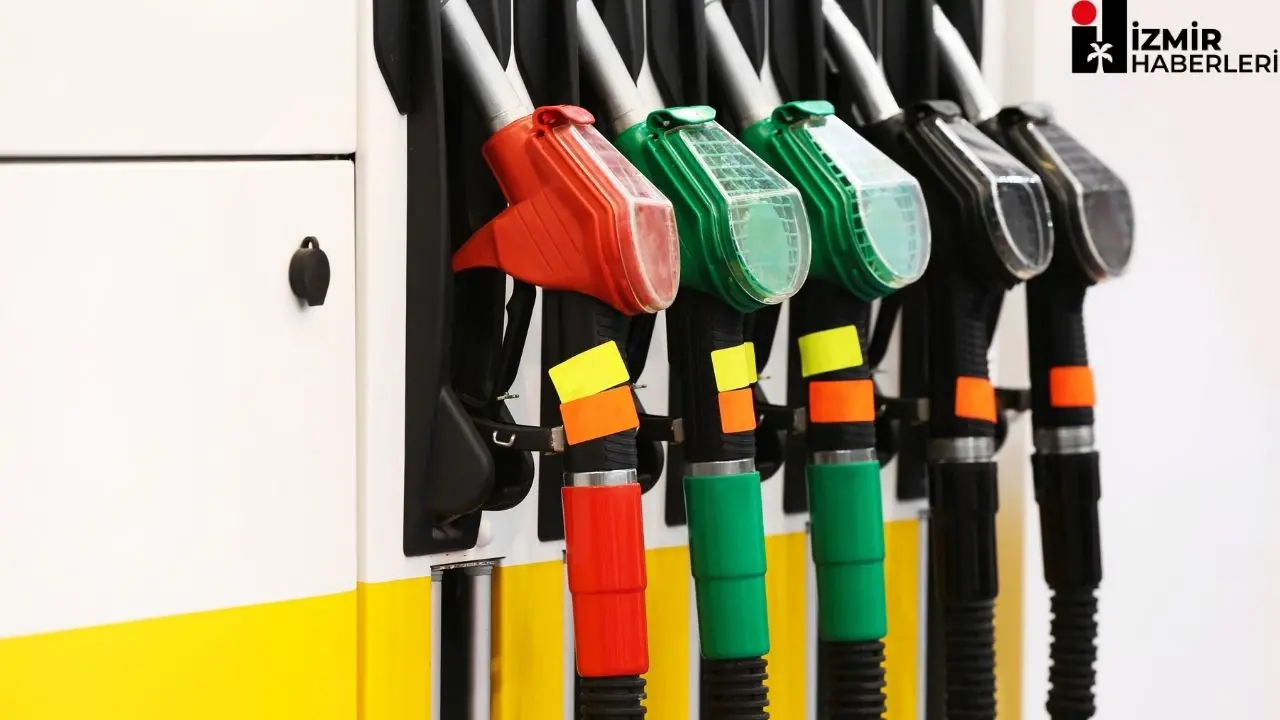Milyonlarca sürücü 20 Ağustos sabahına aynı soruyla uyandı: Akaryakıta zam mı geliyor? İşte İstanbul, Ankara ve İzmir’de güncel benzin, motorin ve LPG fiyatları.