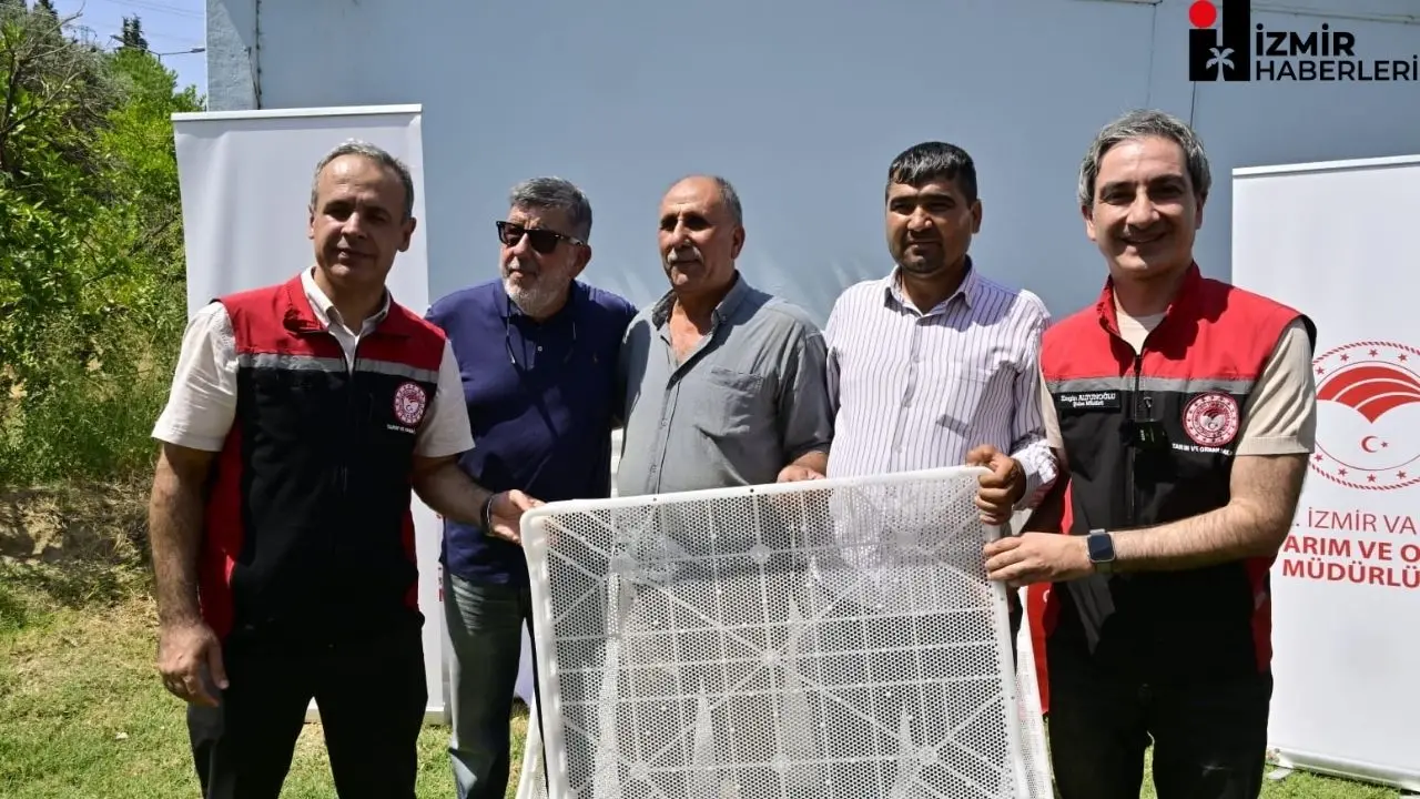 Cennet meyvesi kuru incirde gıda güvenliğini sağlamak, kurutma sırasında toprakla temasını kesmek, aflatoksin ve okratoksin oluşumunu önlemek amacıyla Ege Kuru Meyve ve Mamulleri İhracatçıları Birliği, Tarım ve Orman Bakanlığı ve üreticiler güçlerini birleştirdi. 