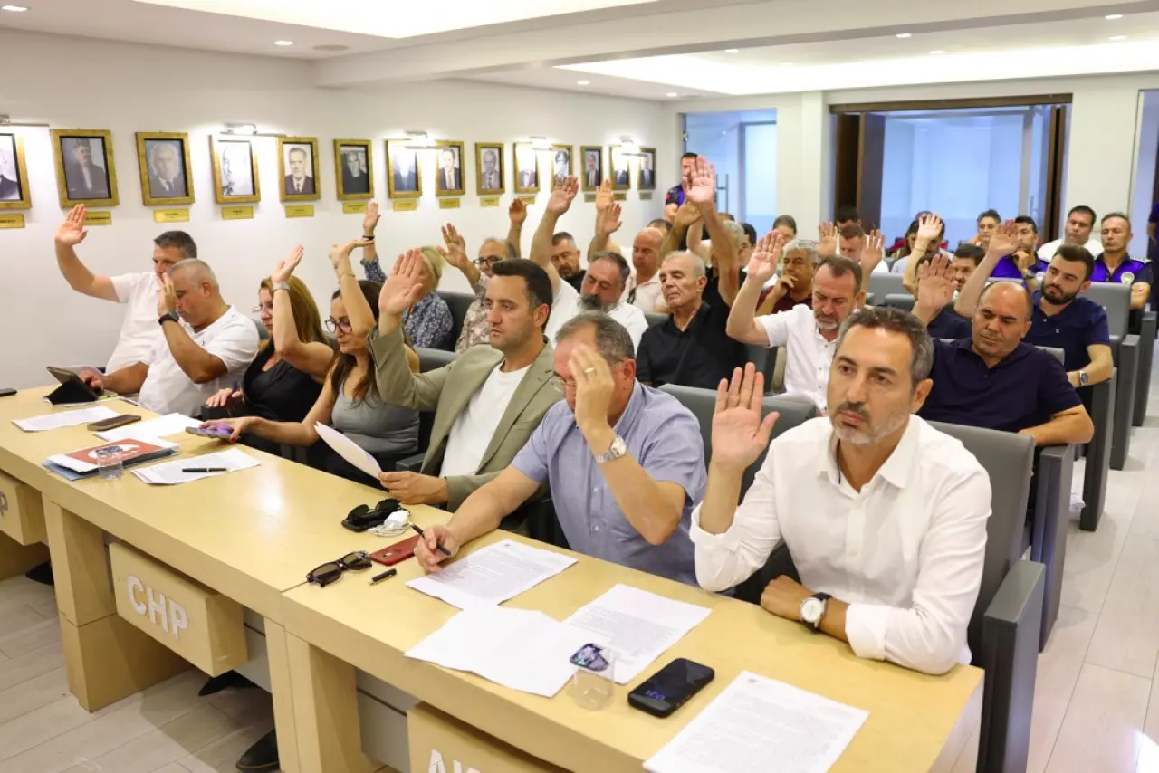 Çeşme Belediye Meclisi’nin 2025 yılı Eylül ayı olağan toplantısı, Çeşme Belediye Başkanı Lâl Denizli başkanlığında gerçekleştirildi.