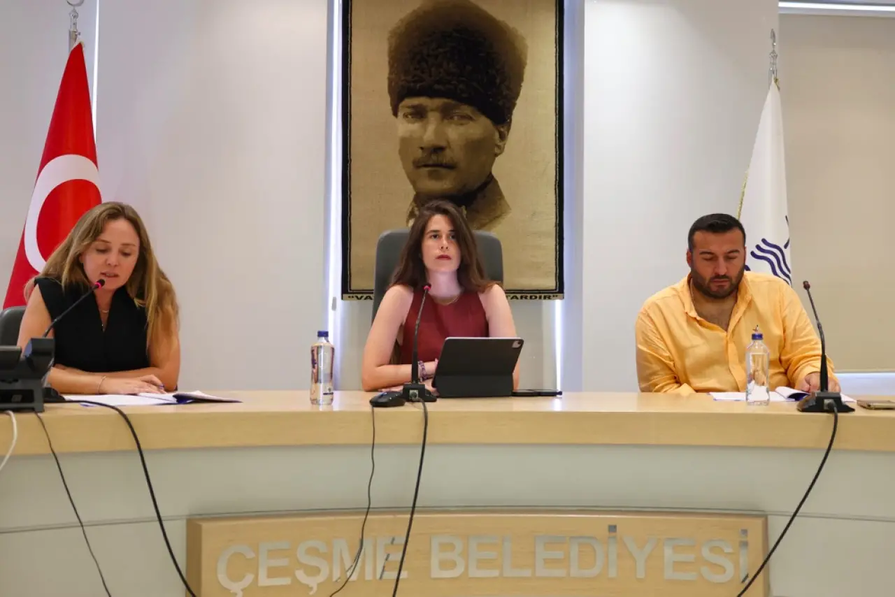 Çeşme Belediye Meclisi’nin 2025 yılı Eylül ayı olağan toplantısı, Çeşme Belediye Başkanı Lâl Denizli başkanlığında gerçekleştirildi.