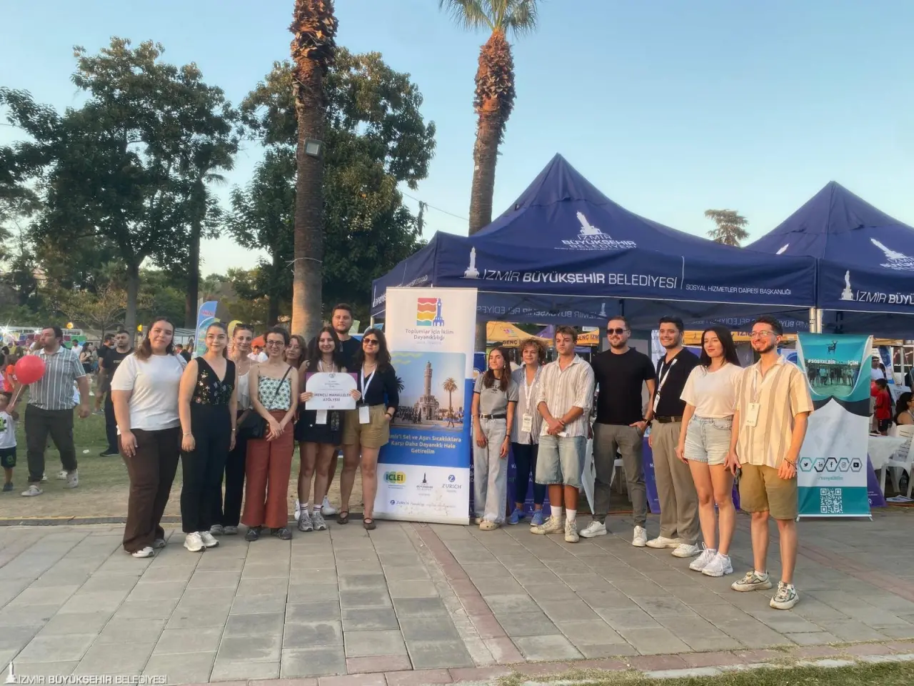 Bu yıl 94. kez kapılarını açan İzmir Enternasyonal Fuarı (İEF) kapsamında çocuklar, gençler ve kadınlar için özel olarak hazırlanan alanlarda gün boyu ücretsiz pek çok etkinlik ve atölye çalışması düzenleniyor. Katılanlar hem eğleniyor hem öğreniyor hem de farkındalık kazanıyor.