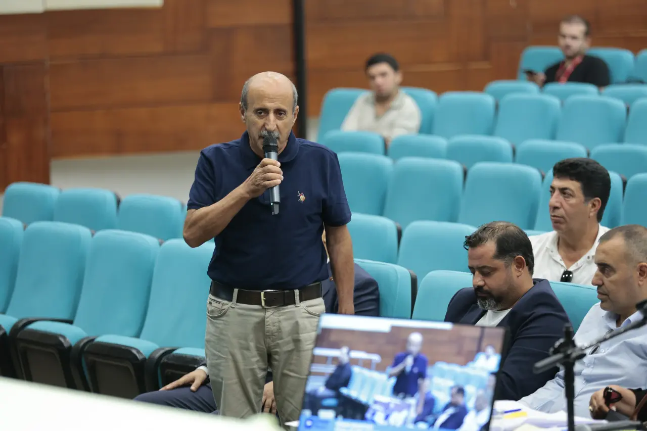 Konak Belediye Meclisi eylül ayı birleşiminde, 1 Eylül Dünya Barış Günü vurgusu yapıldı. Konak Kent Konseyinin de önerisiyle, savaş ve açlıkla mücadele eden Gazze’nin Kardeş Şehir olarak ilanı oy birliğiyle kabul edildi.