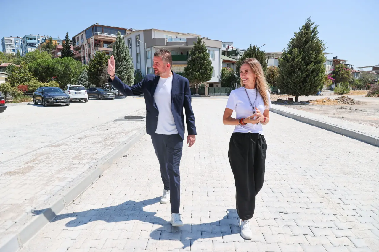 Buca Belediyesi, atıl alanlara yaptığı dokunuşlarla kentin çehresini değiştirmeye devam ediyor. Buca Belediye Başkanı Mimar Görkem Duman, “Şehir yaşamını kolaylaştıran işlevsel çalışmalarla yarının Buca’sı için güçlü adımlar atmayı sürdürüyoruz” dedi.