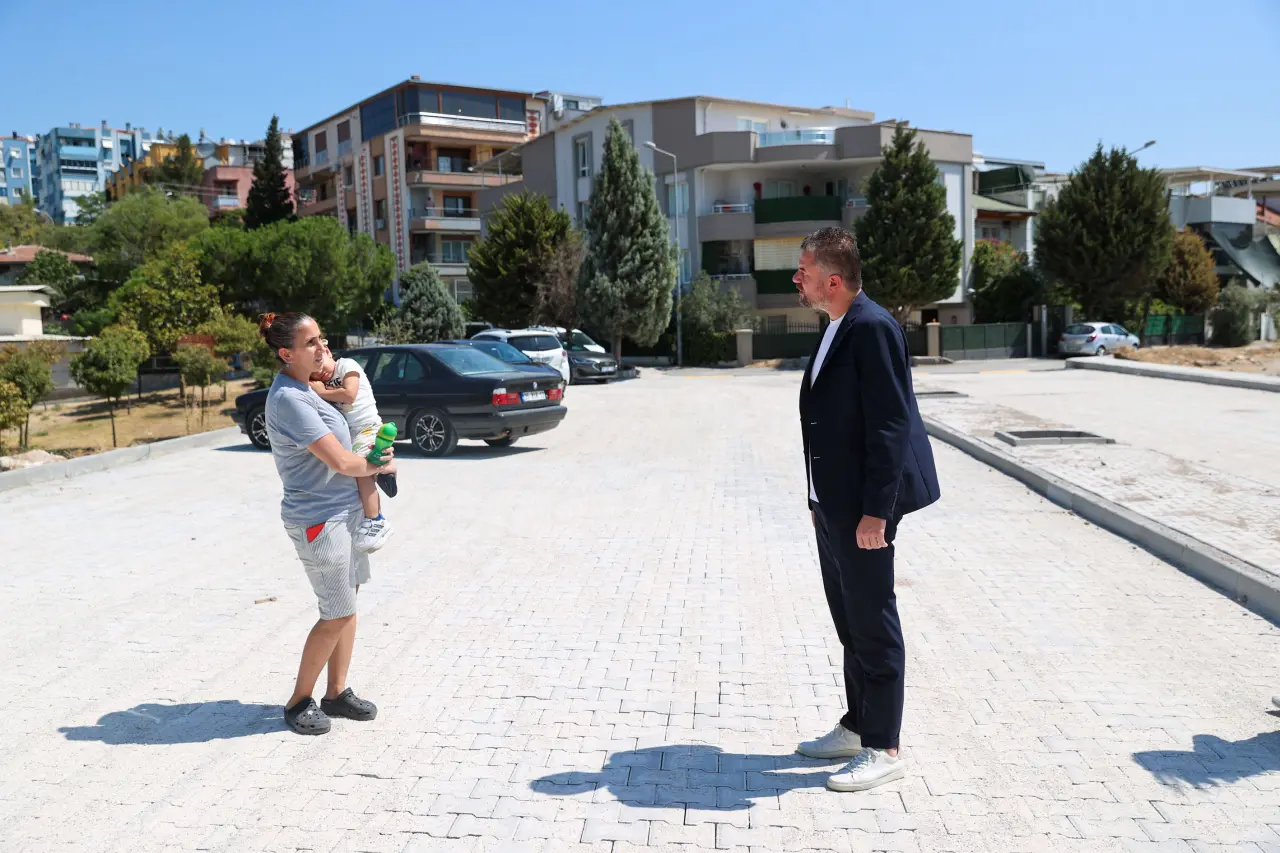 Buca Belediyesi, atıl alanlara yaptığı dokunuşlarla kentin çehresini değiştirmeye devam ediyor. Buca Belediye Başkanı Mimar Görkem Duman, “Şehir yaşamını kolaylaştıran işlevsel çalışmalarla yarının Buca’sı için güçlü adımlar atmayı sürdürüyoruz” dedi.
