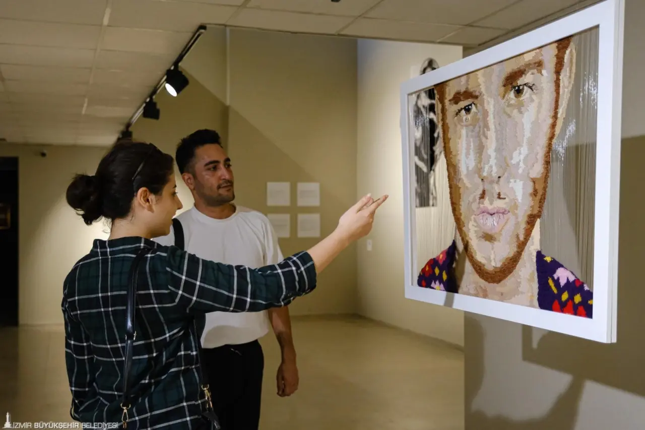 94. İzmir Enternasyonal Fuarı (İEF), 29 Ağustos-9 Eylül 2025 tarihleri arasında Kültürpark’ta gerçekleştirildi. Türkiye’nin ilk uluslararası fuarı olarak Cumhuriyet’in fuarcılık geleneğini sürdüren İEF, “Fuar Şehrin Kalbinde” sloganıyla 12 gün boyunca ticaret, kültür, sanat, spor ve eğlenceyi bir araya getirdi. Balçova’da yaşanan terör saldırısı nedeniyle Duman ve Mor ve Ötesi konserleri ile bazı eğlence etkinlikleri iptal edildi. 94. İEF, 12 gün boyunca 776 bin 843 ziyaretçiye ev sahipliği yaptı.