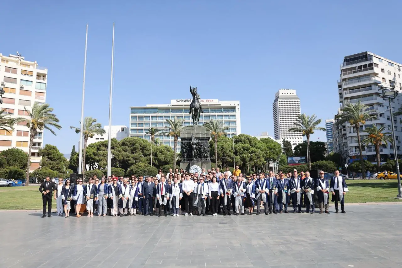 Stanford Üniversitesinin 2024 yılı verilerine göre hazırlanan ve Elsevier veri tabanında yayımlanan “Dünyanın En Etkili Bilim İnsanları Listesi”nde “Kariyer Boyu Etki” kategorisinde 22, “Yıllık Etki” kategorisinde ise 20 akademisyenimiz yer alma başarısı gösterdi.